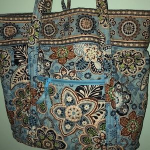 Vera Bradley Bags - Vera Bradley Bag Vera Bradley Bags - Vera Bradley Bag